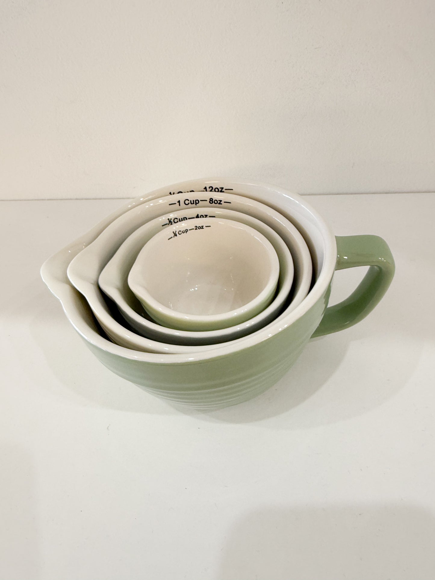 Measuring cups