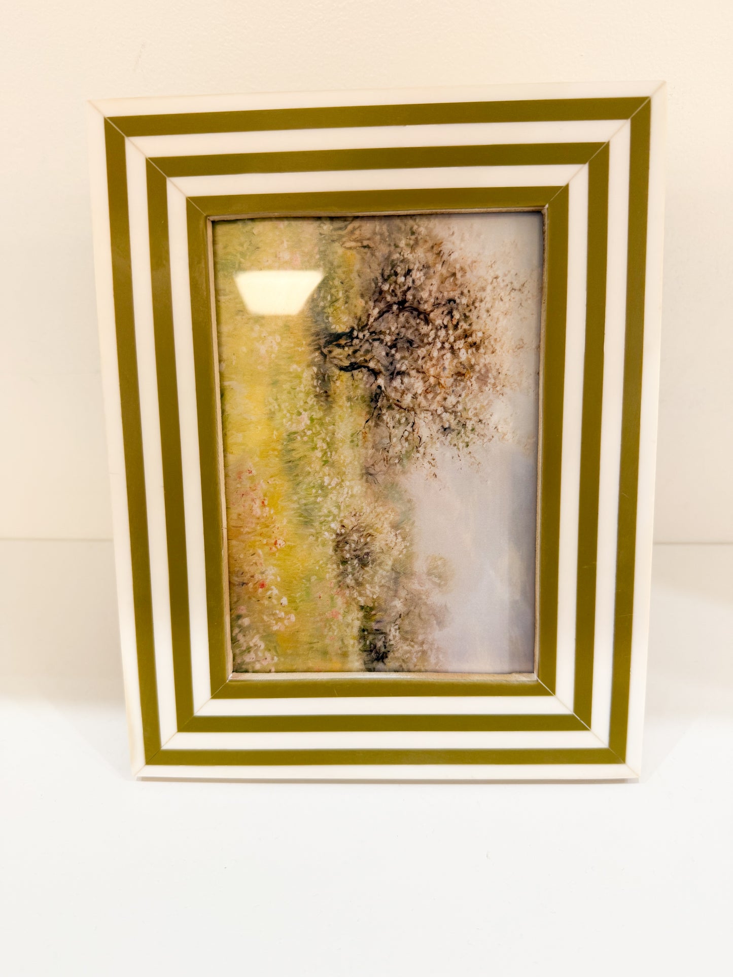 Inlaid Stripe Frame