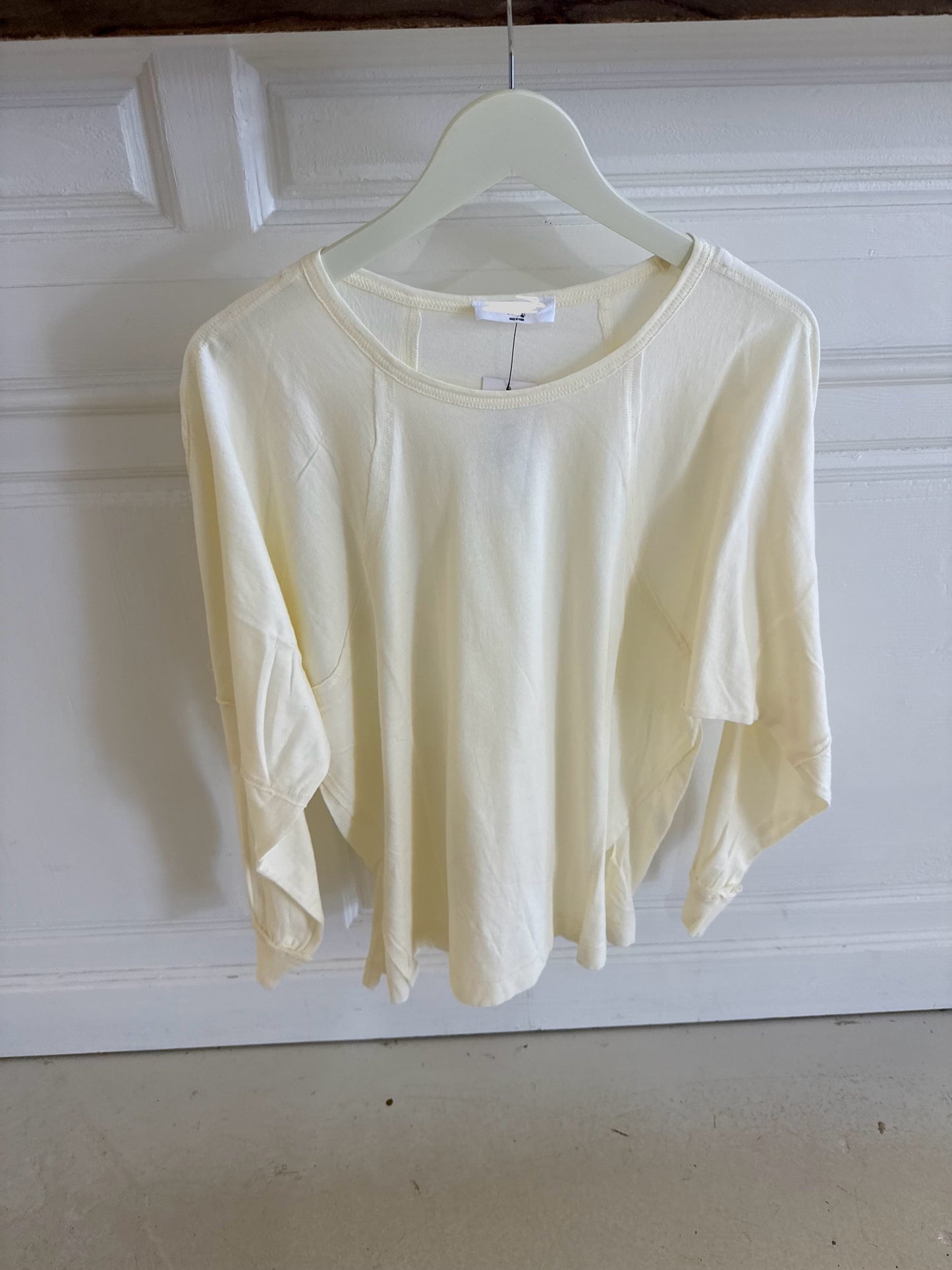 Remi Basic Cream Top