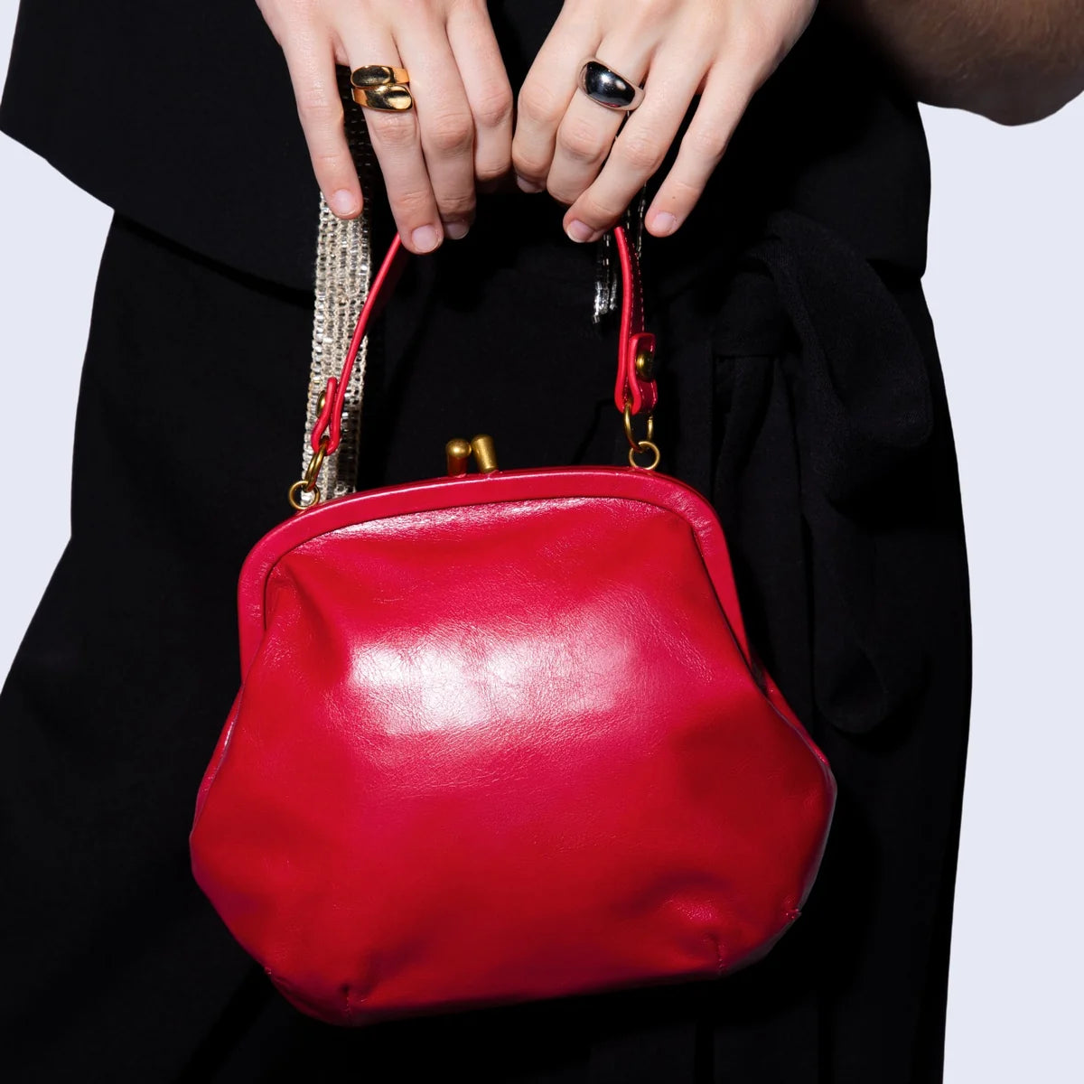 Hobo Alba Frame Crossbody True Red
