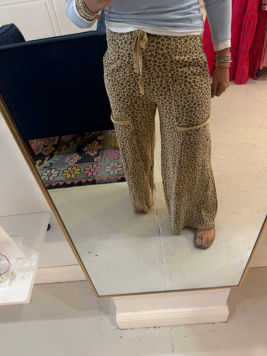 Nila Leopard Pants