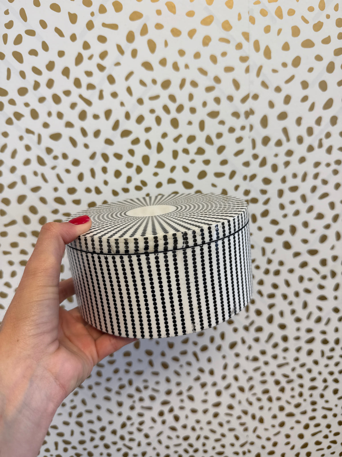 Doitted Box Dotted box – Sisters