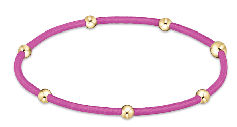 "e"ssentials Fuchsia