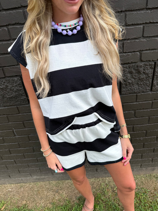 Ellis Black/White Top