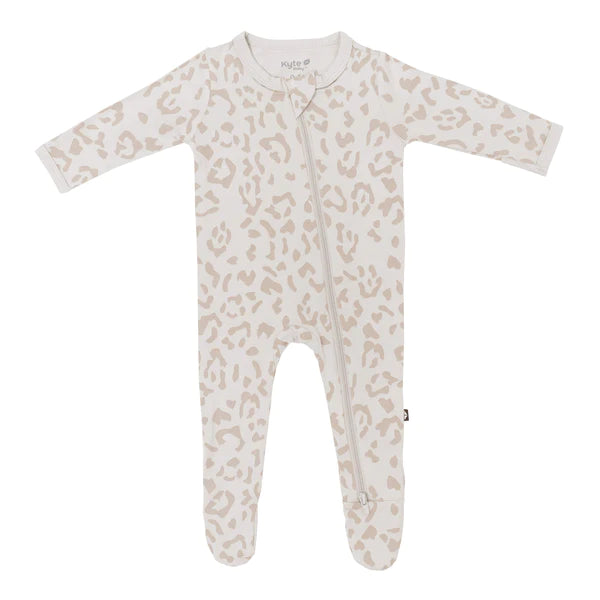 Kyte Baby Zippered Footie Oat Leopard