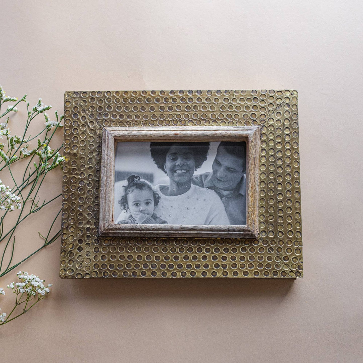 4'' x 6''  Hammered Brass Photo Frame