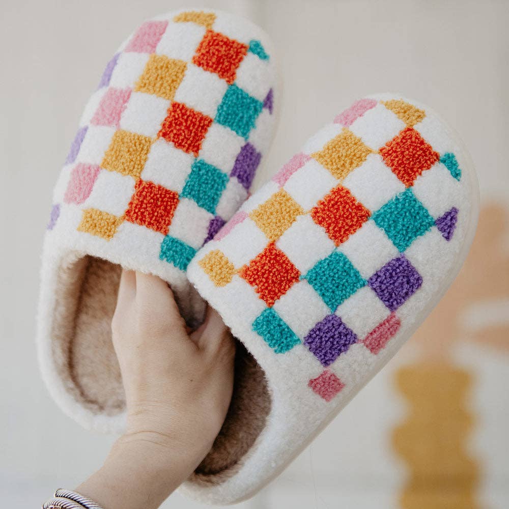 Multicolored Checkered Pattern Fuzzy Slippers: White / M/L